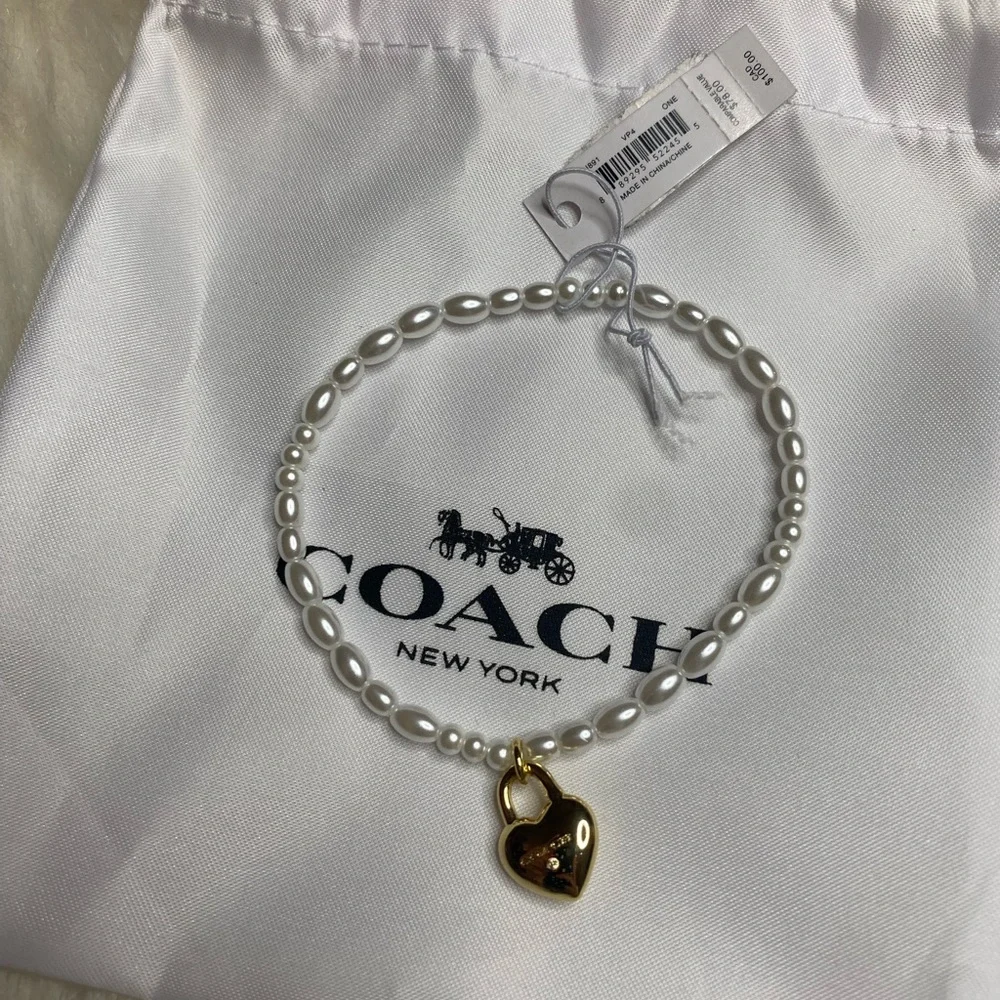 Coach Heart Lock Stretch Bracelet Pearl Bracelet Gold Heart CI891 - Picture 1 of 2